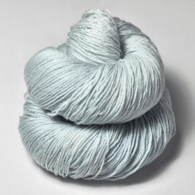 DFY_FingeringMerinoSilksuperwash_Dissipatingicymist1