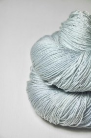 DFY_FingeringMerinosilksuperwash_Dissipatingicymist2