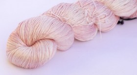 DFY_FingeringMulberrysilk_Naughtypiglet