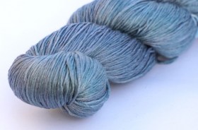 DFY_FingeringMulberrysilk_Raininagraveyard